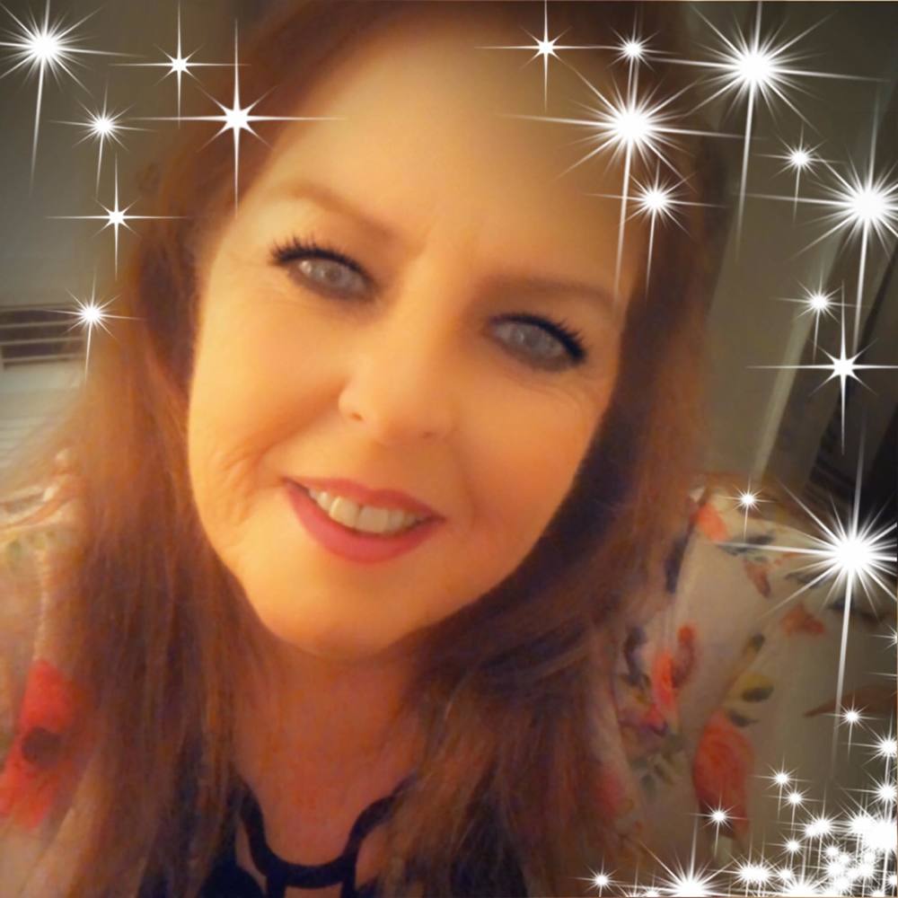 Meet your Posher, Dee